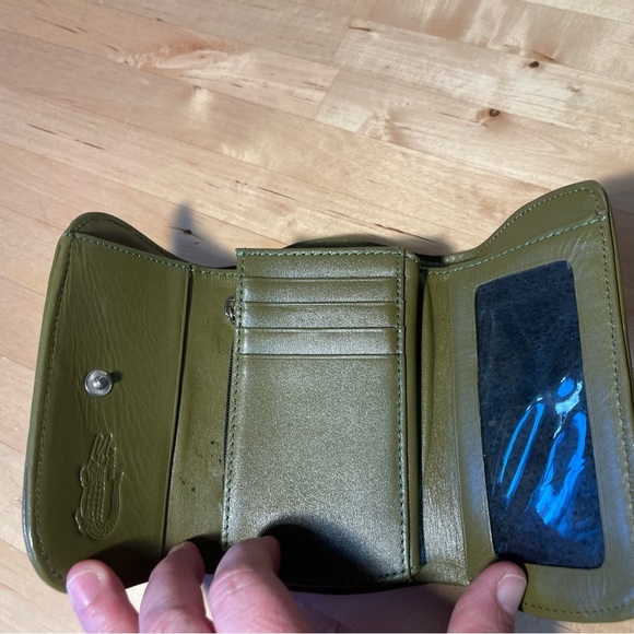 Croc embossed leather trifold vintage wallet - Picture 8 of 9